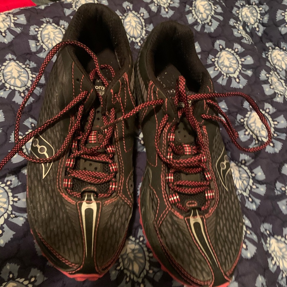 Saucony Tennis Shoes